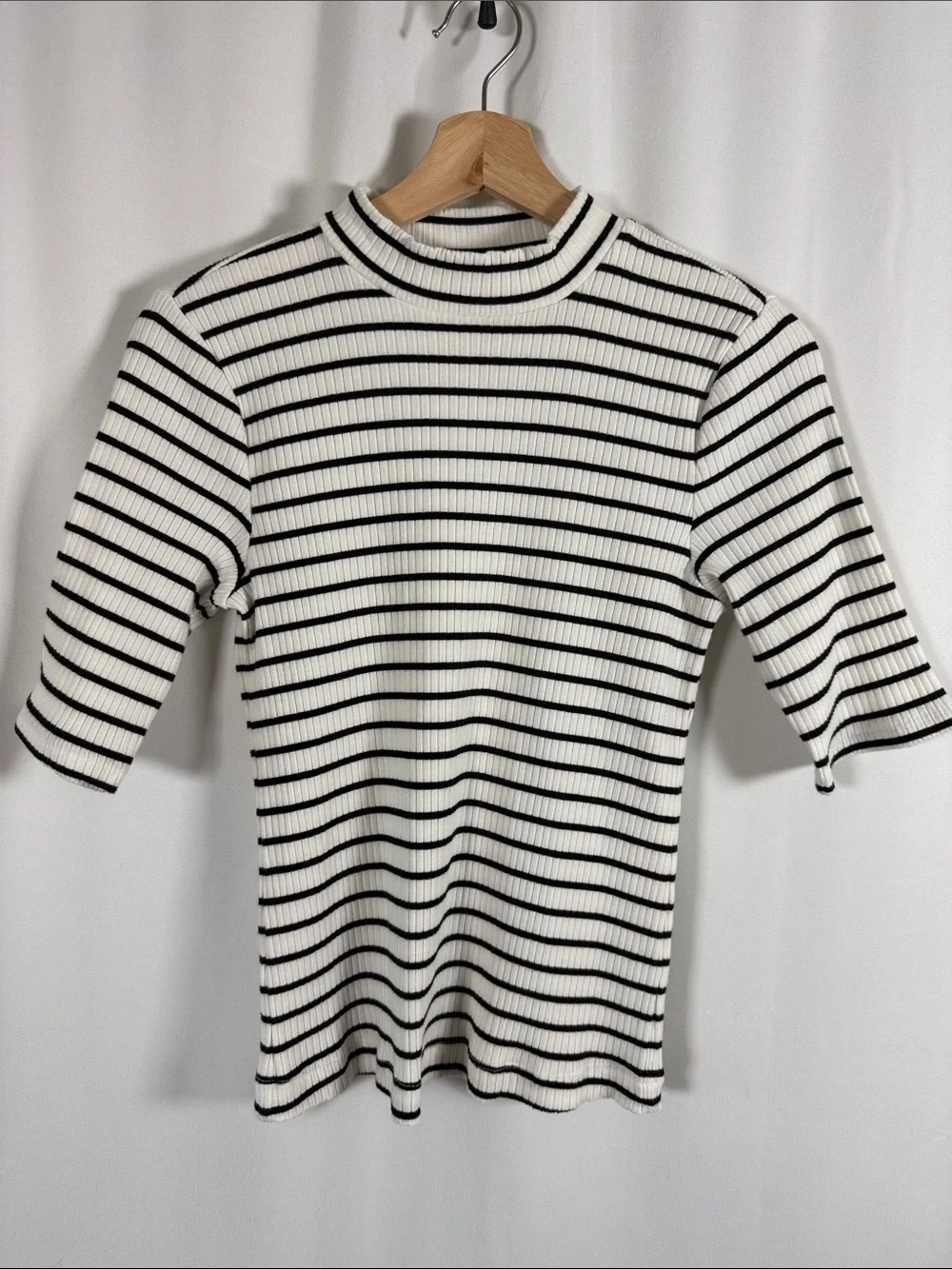 Old Navy Black and White Striped Ribbed Short Sleeve Mock Neck Top